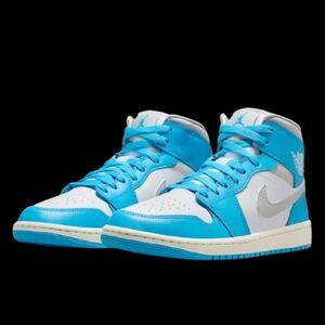 Nike Air Jordan 1 Mid Womens Size 7.5/Kids 6Y White Powder Blue Grey Sail
